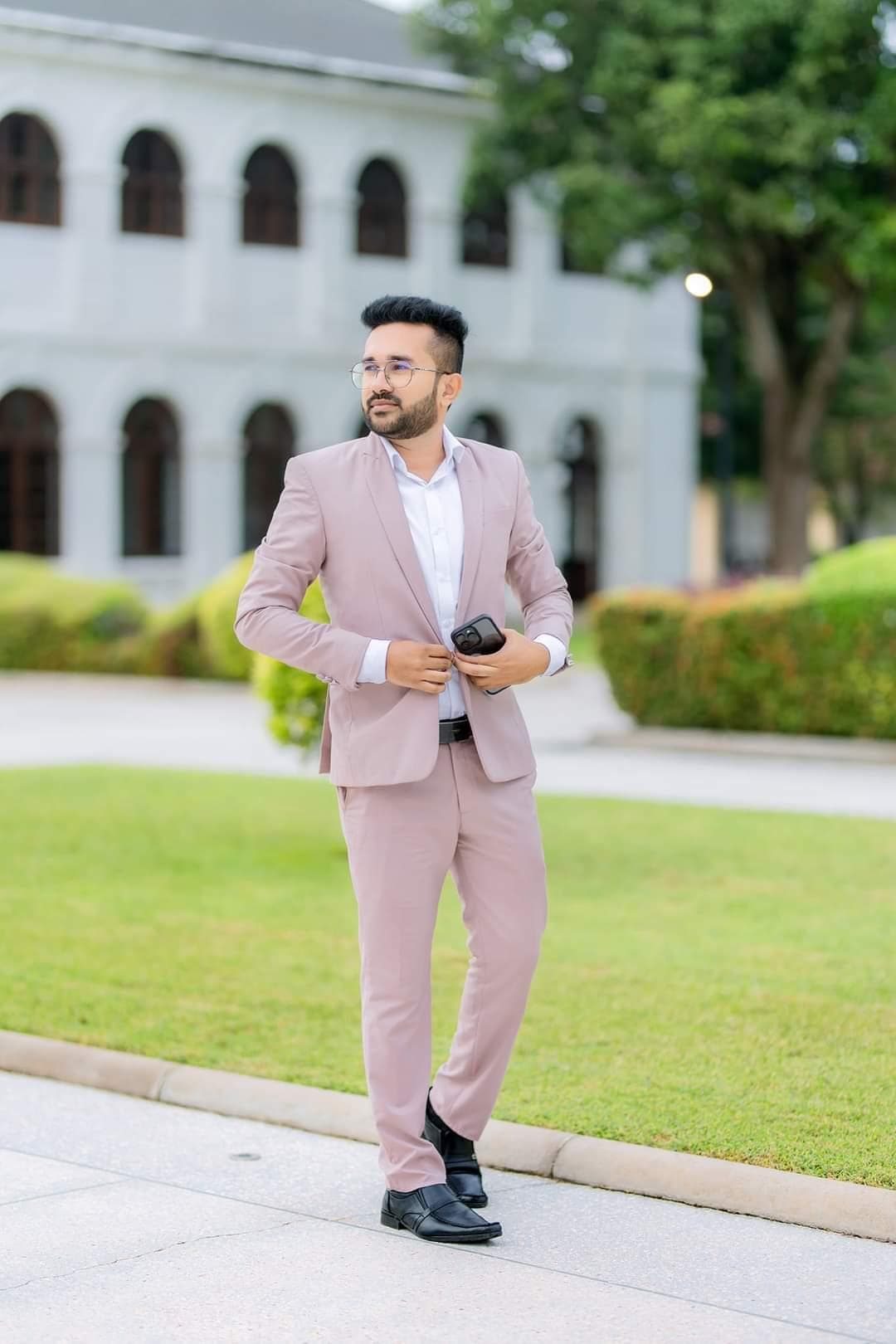 Groom Suits & Tuxedos